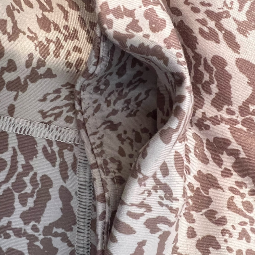 GapFit Women Pink Animal Print Leggings Size L - Picture 8 of 9